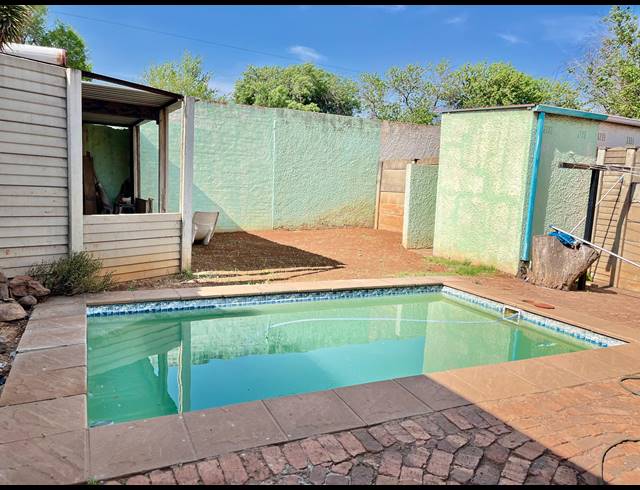 3 BEDROOM HOUSE FOR SALE IN VANDERBIJLPARK CW 2
